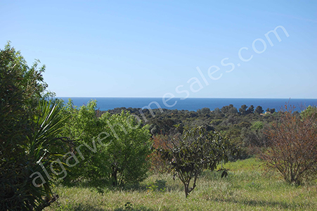 Plot of land with sea view