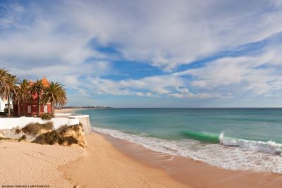 VIew along Armação de Pêra beach