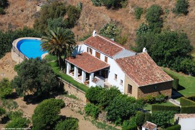 Rustic-style building with pool in Portugal countryside